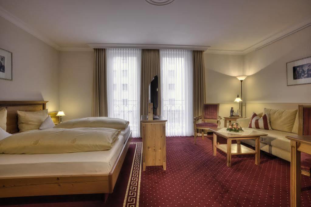 Hotel & Gaststaette Zum Erdinger Weissbraeu München Eksteriør billede